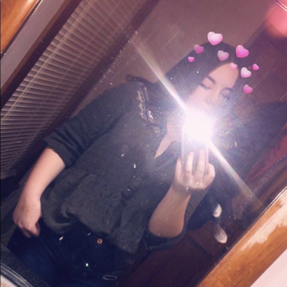 Meet your Posher, Sakora